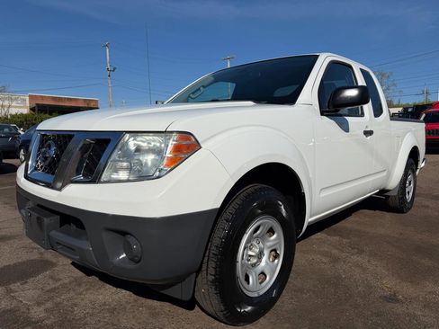 Used 2015 Nissan Frontier S RWD image 3