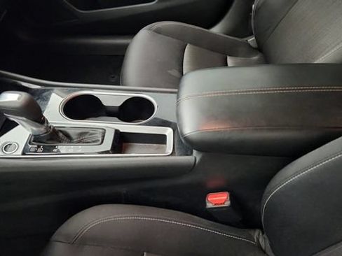 Used 2024 Nissan Altima 2.5 SV FWD image 12
