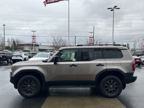 Used 2025 Toyota Land Cruiser image 6