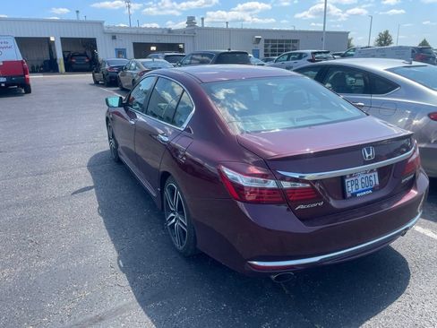 Used 2016 Honda Accord Sport image 11