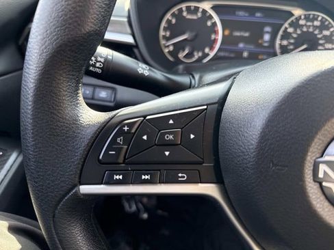 Used 2025 Nissan Altima 2.5 SV image 30