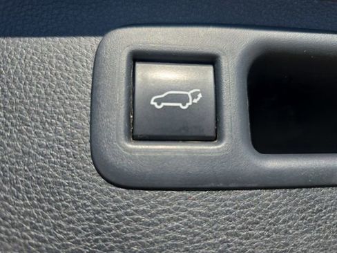 Used 2024 Toyota Highlander XSE image 14