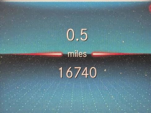 Certified 2022 Mercedes-Benz GLB 250 image 11