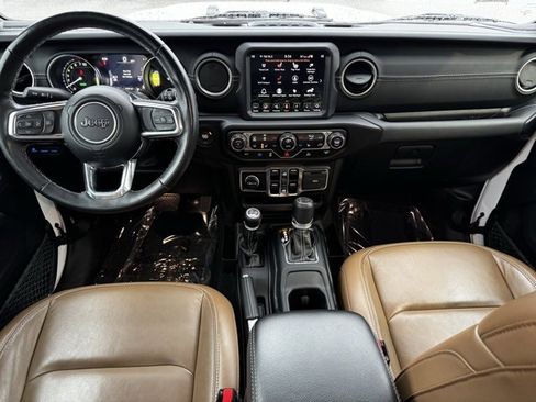 Used 2023 Jeep Wrangler Unlimited Sahara w/ Cold Weather Group image 9