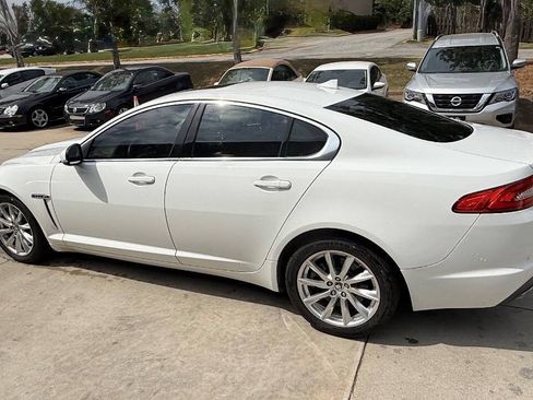 Used 2013 Jaguar XF RWD image 33