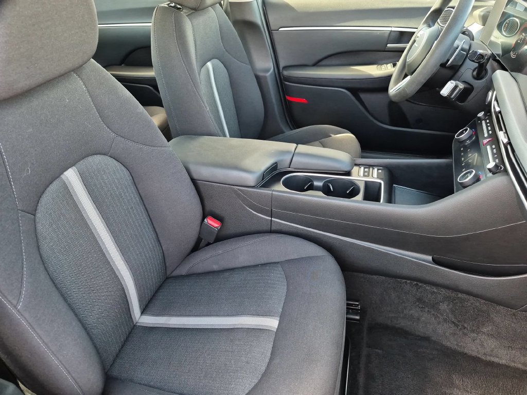 Used 2025 Hyundai Sonata SEL FWD image 31