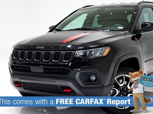 Certified 2024 Jeep Compass Trailhawk AWD/4WD image 2