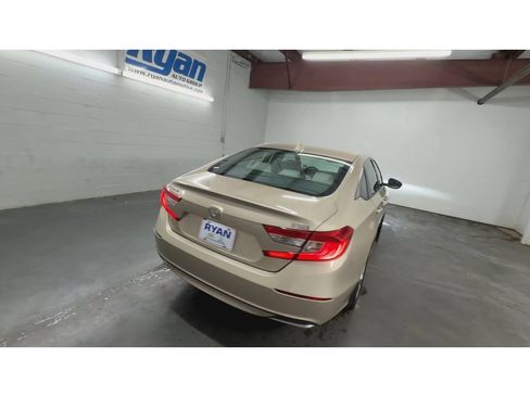 Used 2018 Honda Accord LX image 8