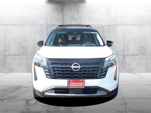 New 2026 Nissan Pathfinder Platinum AWD/4WD image 4