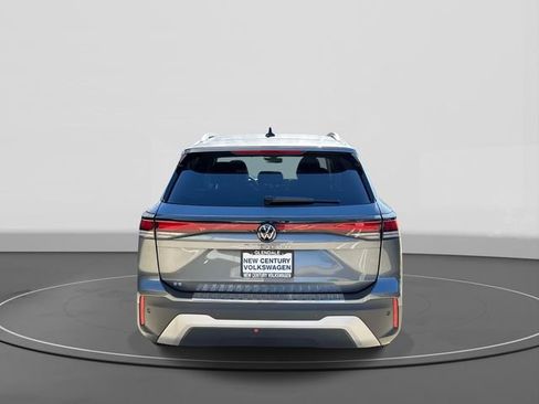New 2026 Volkswagen Tiguan SE FWD image 4