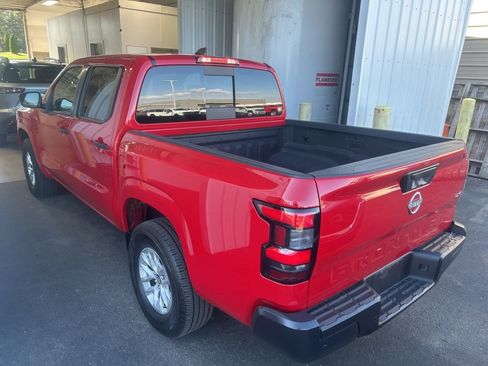 Used 2025 Nissan Frontier S w/ S Utility Package image 5