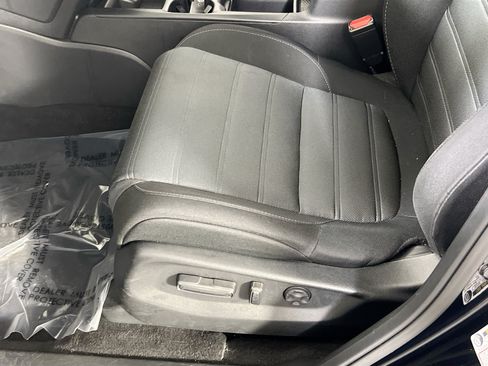 Used 2017 Honda CR-V EX image 18