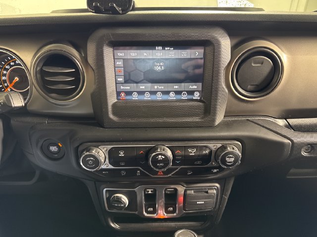 Used 2021 Jeep Wrangler Sport AWD/4WD image 28