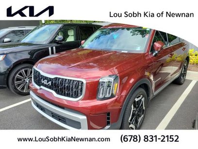 Used 2024 Kia Telluride EX w/ EX Captain's Chair Package