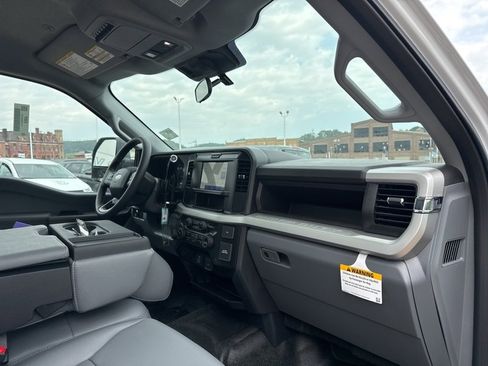 New 2025 Ford F550 XL image 9