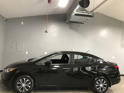 Used 2020 Nissan Versa S FWD image 6