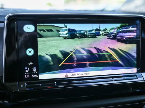 New 2026 Volkswagen Atlas Cross Sport SE image 36