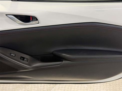 Used 2017 MAZDA MX-5 Miata RF Grand Touring image 10
