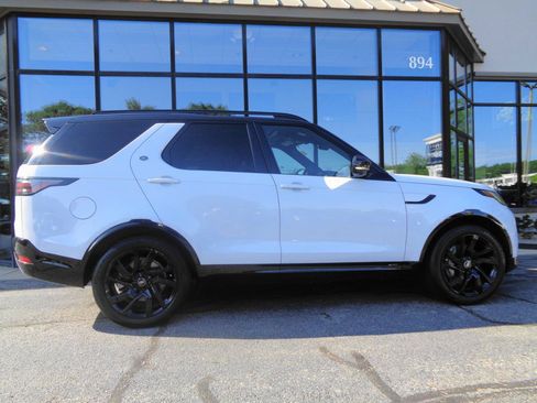 Used 2021 Land Rover Discovery S R-Dynamic AWD/4WD image 4