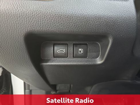 Certified 2025 Toyota Crown Limited image 29