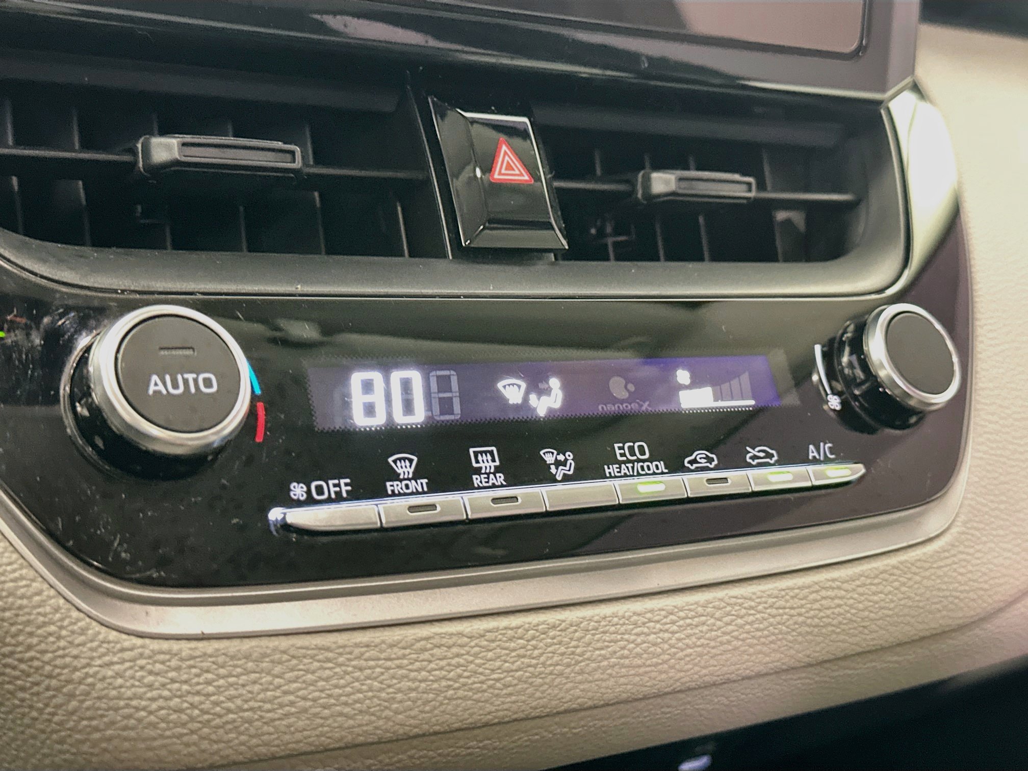 Used 2025 Toyota Corolla LE FWD image 22