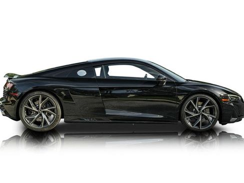 Used 2023 Audi R8 V10 performance RWD image 2