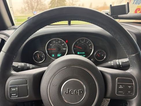 Used 2015 Jeep Wrangler Unlimited Sport w/ Quick Order Package 24S AWD/4WD image 5