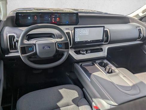 New 2025 Ford Expedition Active RWD image 14