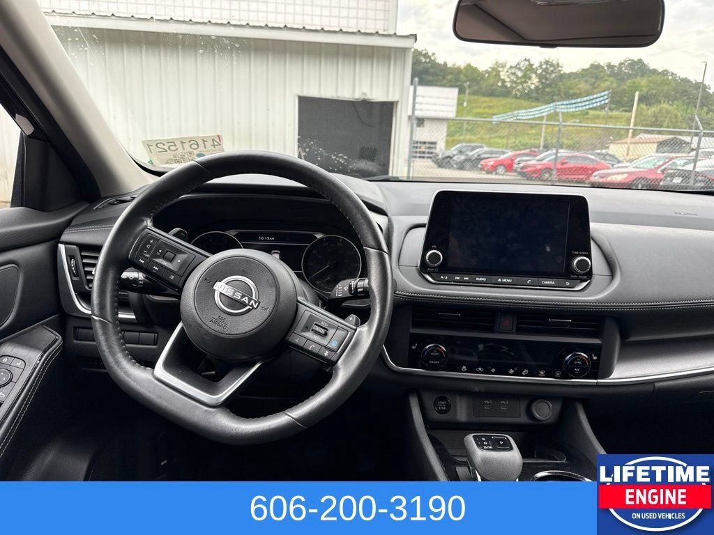 Used 2024 Nissan Rogue SV w/ SV Premium Package AWD/4WD image 18