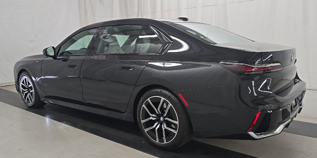 Used 2023 BMW 740i RWD image 6