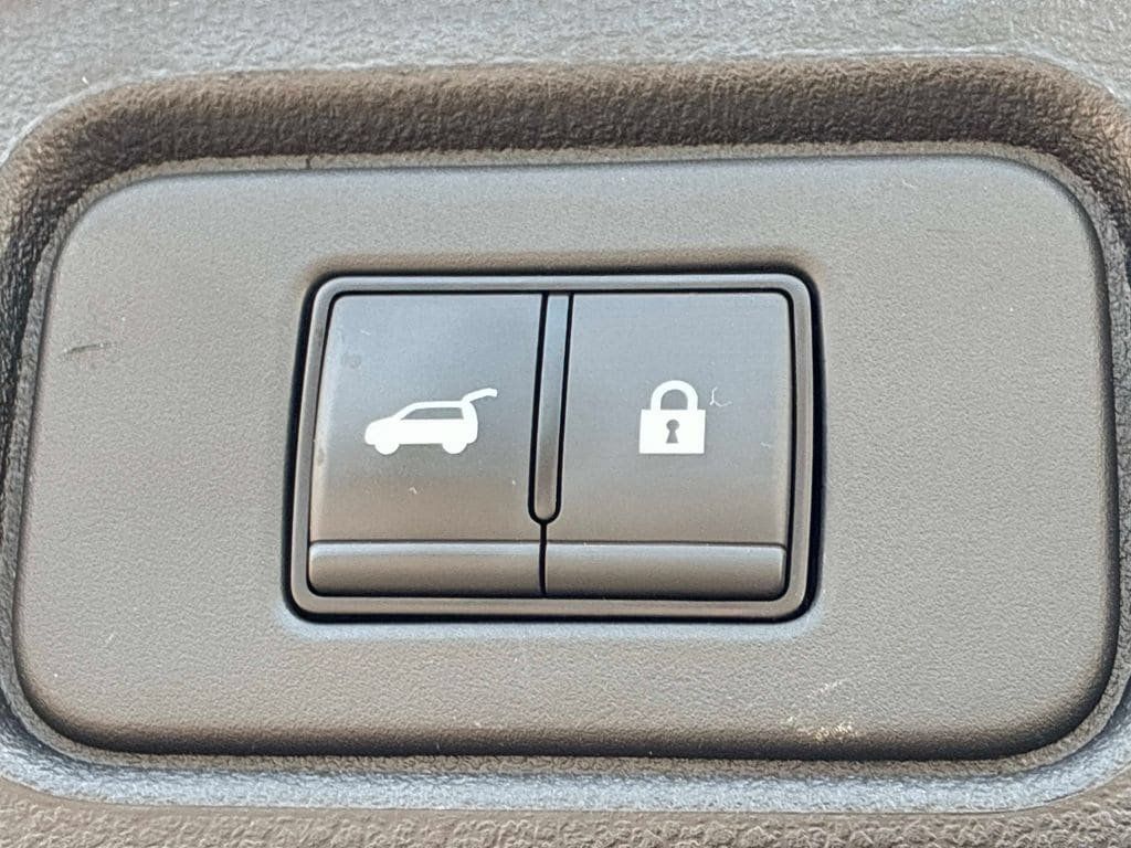 Certified 2025 Nissan Pathfinder Platinum w/ Cargo Package AWD/4WD image 15