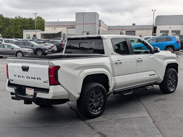 Used 2025 Toyota Tacoma SR5 AWD/4WD image 7