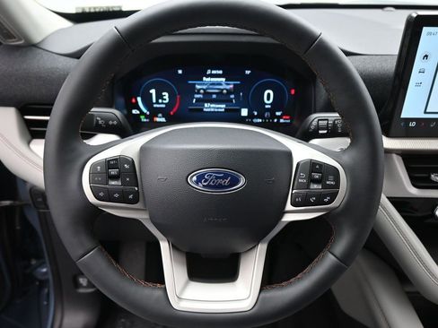 New 2026 Ford Explorer Active w/ Active Comfort Package image 10