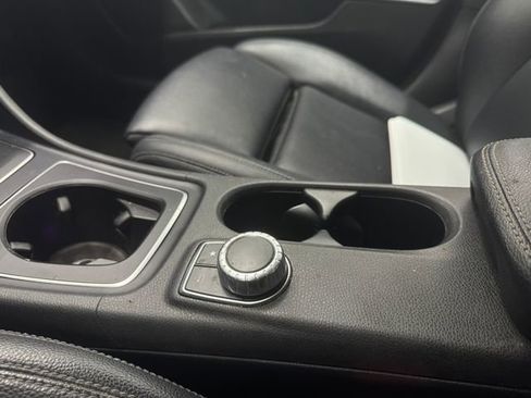 Used 2018 Mercedes-Benz CLA 250 image 36