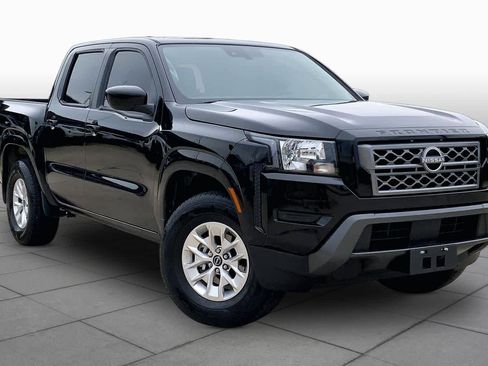 Used 2024 Nissan Frontier SV RWD image 3