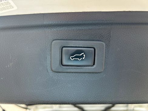 Used 2016 Subaru Outback 2.5i Limited image 24