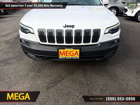 Used 2020 Jeep Cherokee Latitude w/ Quick Order Package 26F North AWD/4WD image 26