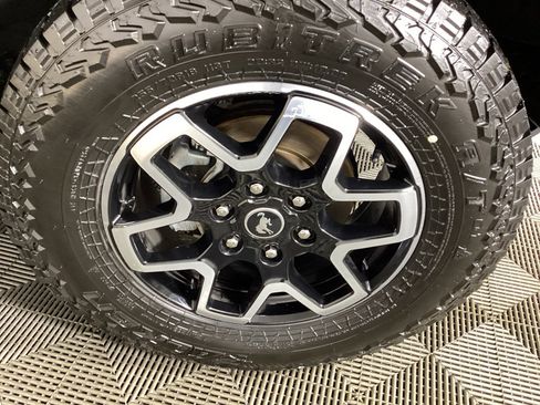 Used 2021 Ford Bronco Outer Banks image 7