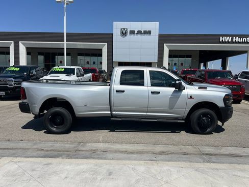 New 2026 RAM 3500 Tradesman AWD/4WD image 8