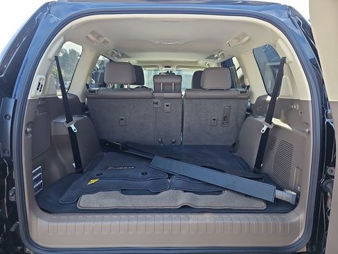 Used 2019 Lexus GX 460 Luxury image 16