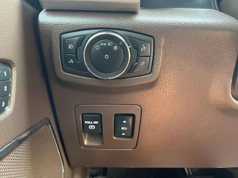 Used 2020 Ford F150 King Ranch w/ Equipment Group 601A Luxury AWD/4WD image 35