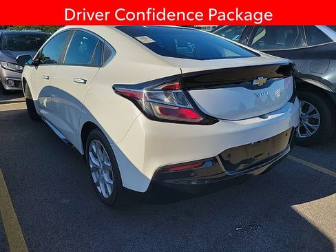 Used 2018 Chevrolet Volt Premier w/ Driver Confidence Package FWD image 4