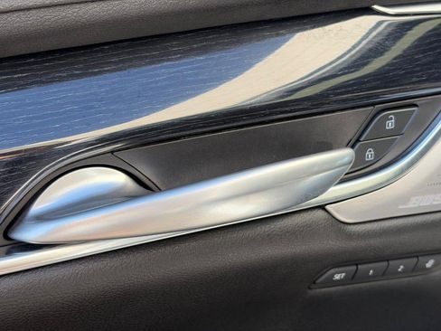 Used 2024 Cadillac XT5 Premium Luxury FWD image 18