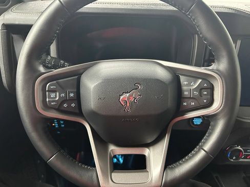 Used 2025 Ford Bronco Badlands AWD/4WD image 19