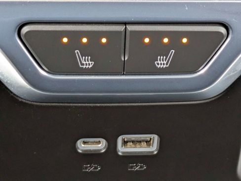 Used 2023 Chevrolet Silverado 1500 High Country w/ Technology Package image 15