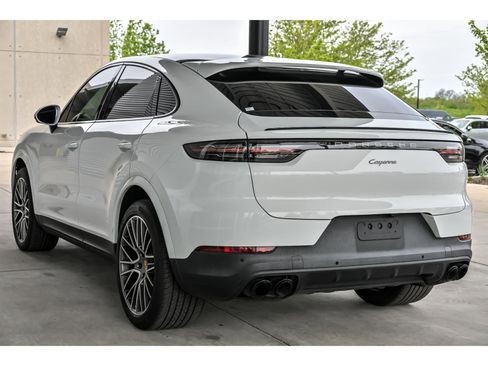 Used 2023 Porsche Cayenne Platinum Edition AWD/4WD image 6