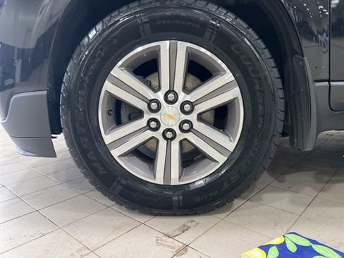 Used 2017 Chevrolet Traverse LT w/ LPO, 'HIT The Road' Package image 18