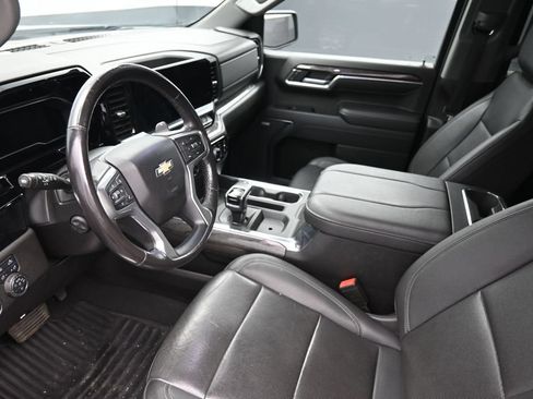 Used 2023 Chevrolet Silverado 1500 LTZ AWD/4WD image 22