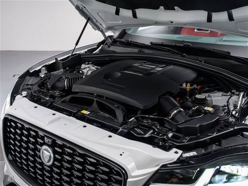 New 2026 Jaguar F-PACE R-Dynamic S AWD/4WD image 10