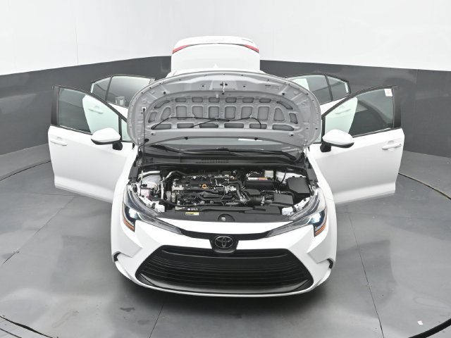 Used 2024 Toyota Corolla LE FWD image 32